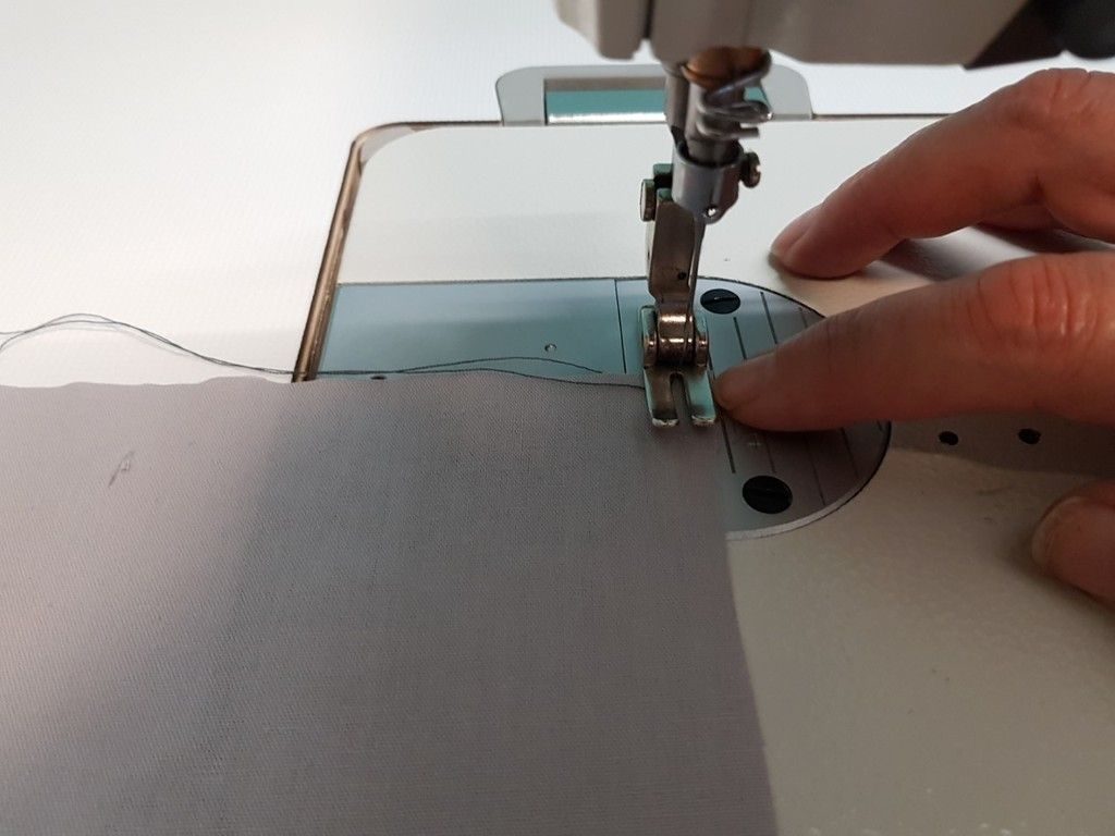 Exercice pour apprendre à faire des coutures régulières et coudre droit